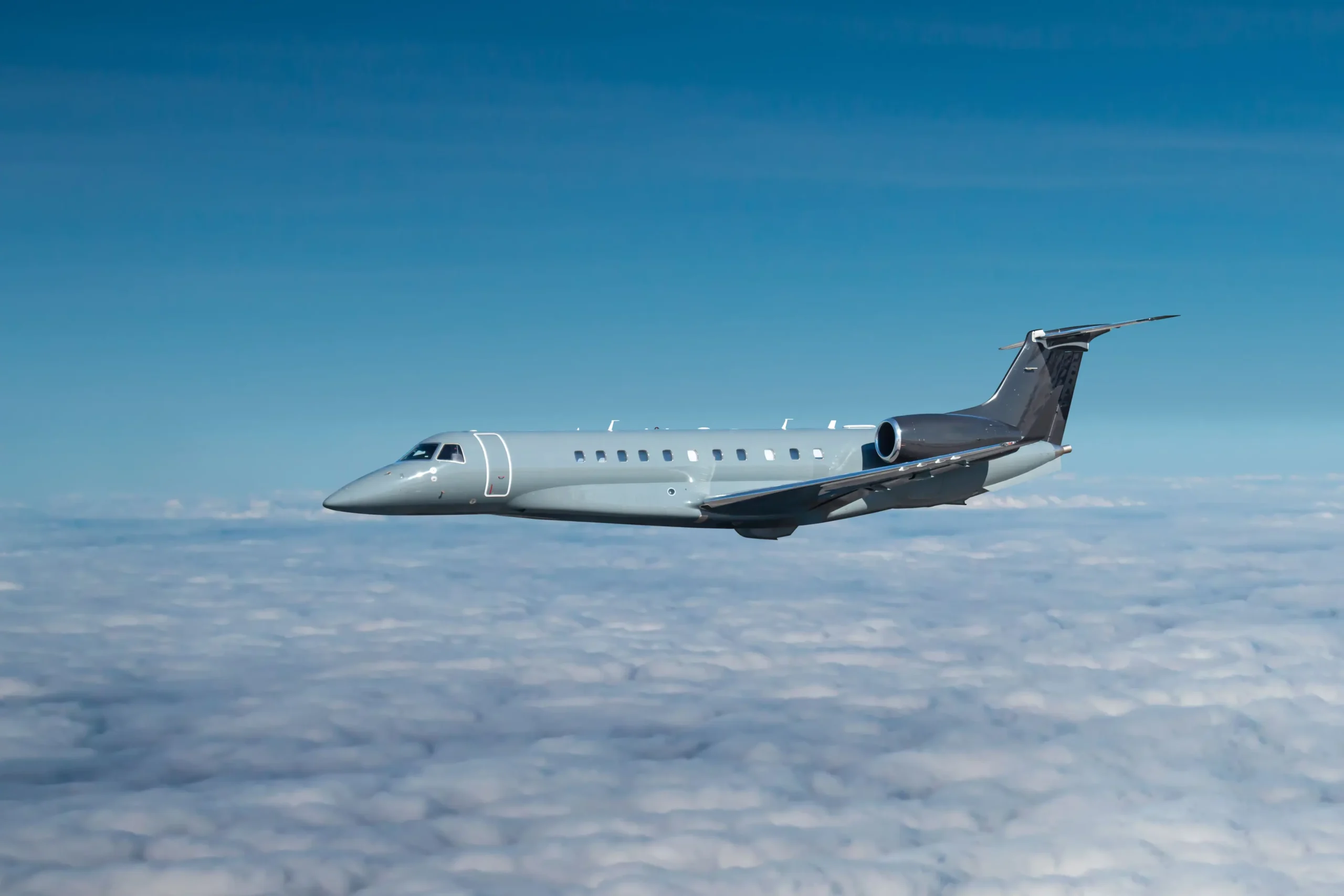 Heavy_Embraer_Legacy_600_Exterior_02342aede0