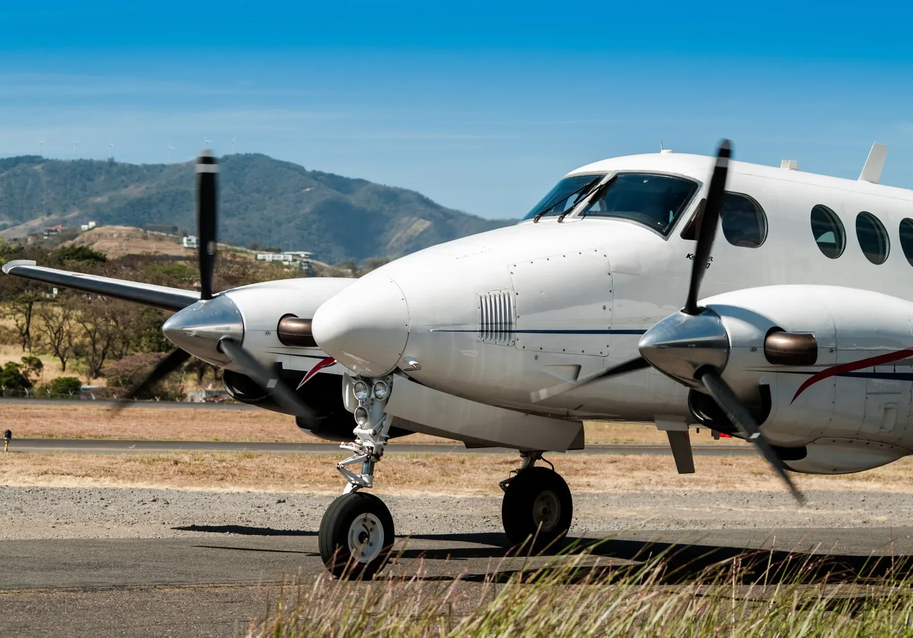 Beech-BE90-King-Air-Private-Jet-Charter